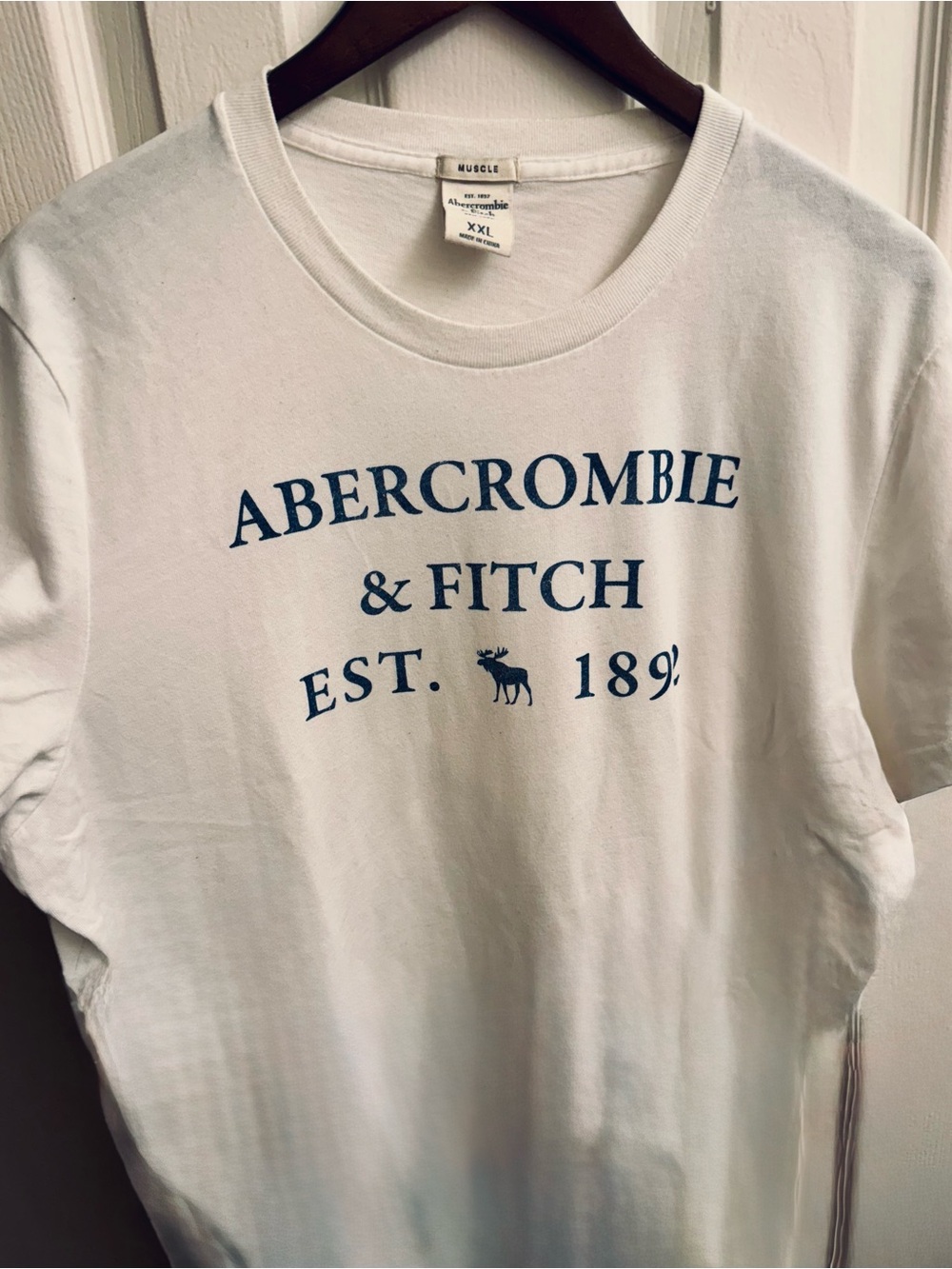 Abercrombie & Fitch White Short Sleeve Logo Tee with Navy Print